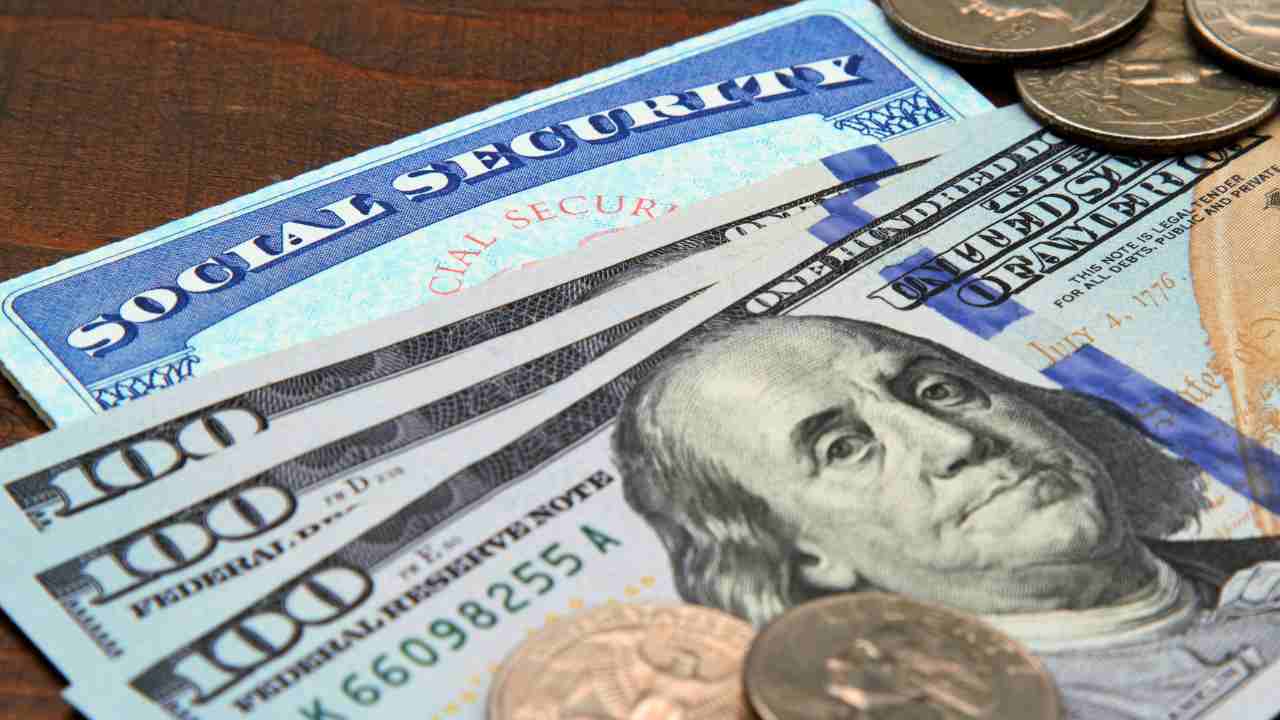 U.S. Government confirms the new payment date for Social Security in December with COLA increase included