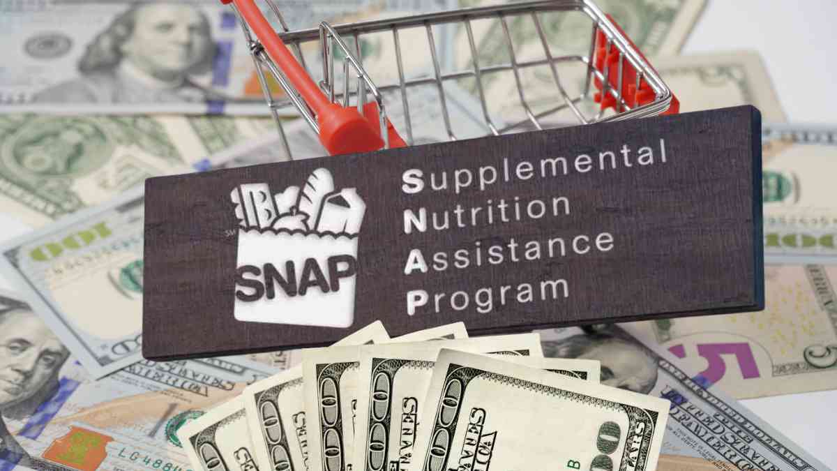 Can I combine SNAP and SSI benefit payments in 2025?