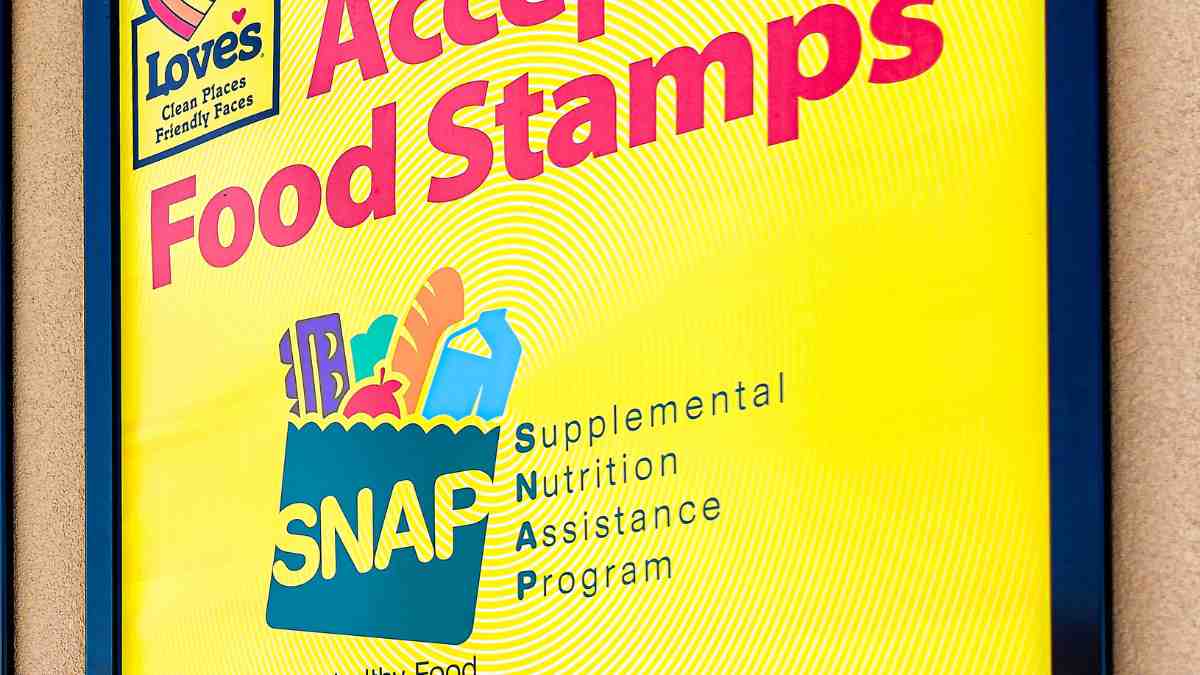 SNAP payments for people who receive food stamps on March 1