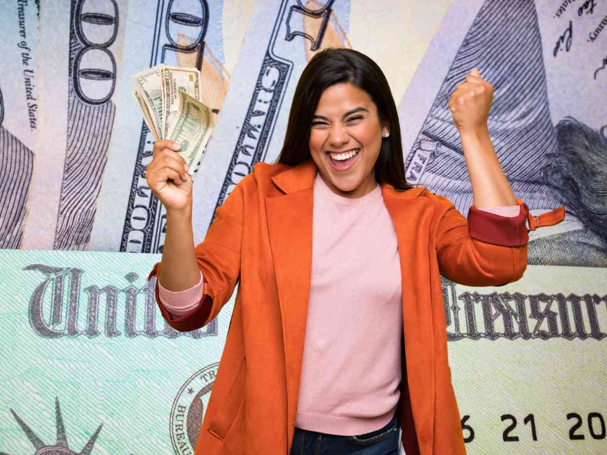 These Eligible Recipients May Collect an IRS Tax Refund and a PFD Payment on the Same Day
