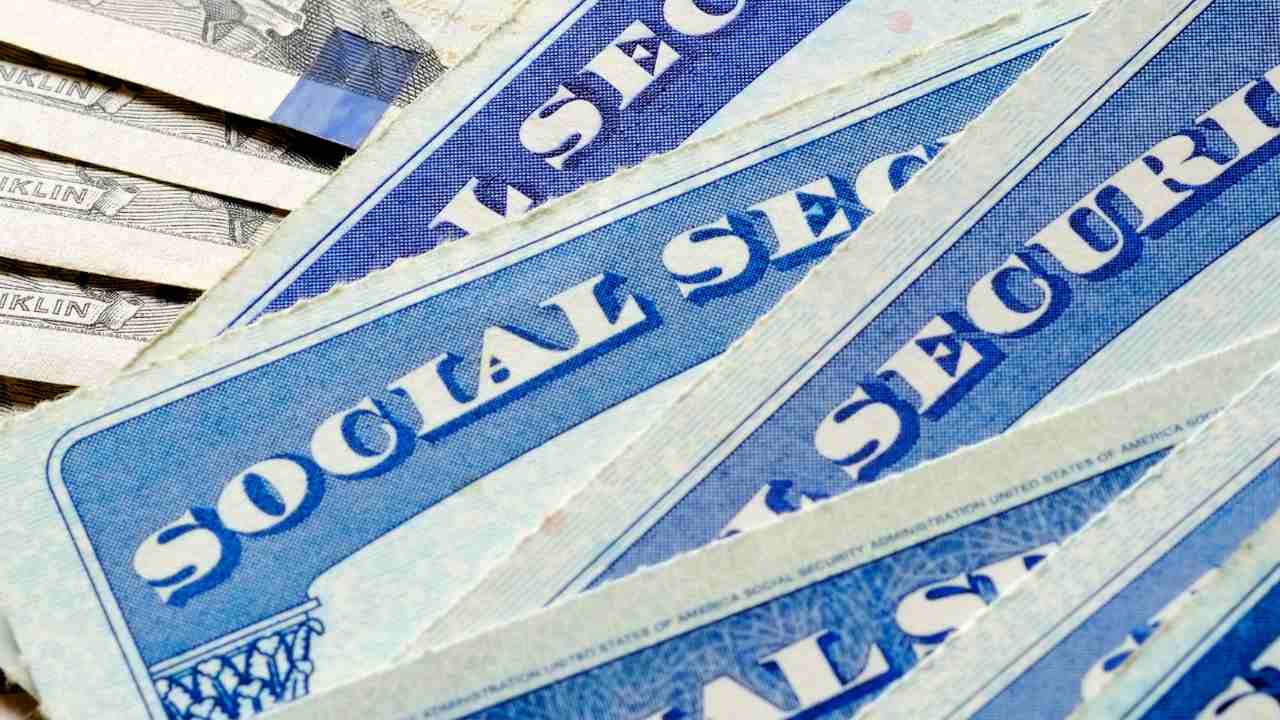 Who qualifies for the disability benefit (SSDI) from Social Security in the 4th week of July?