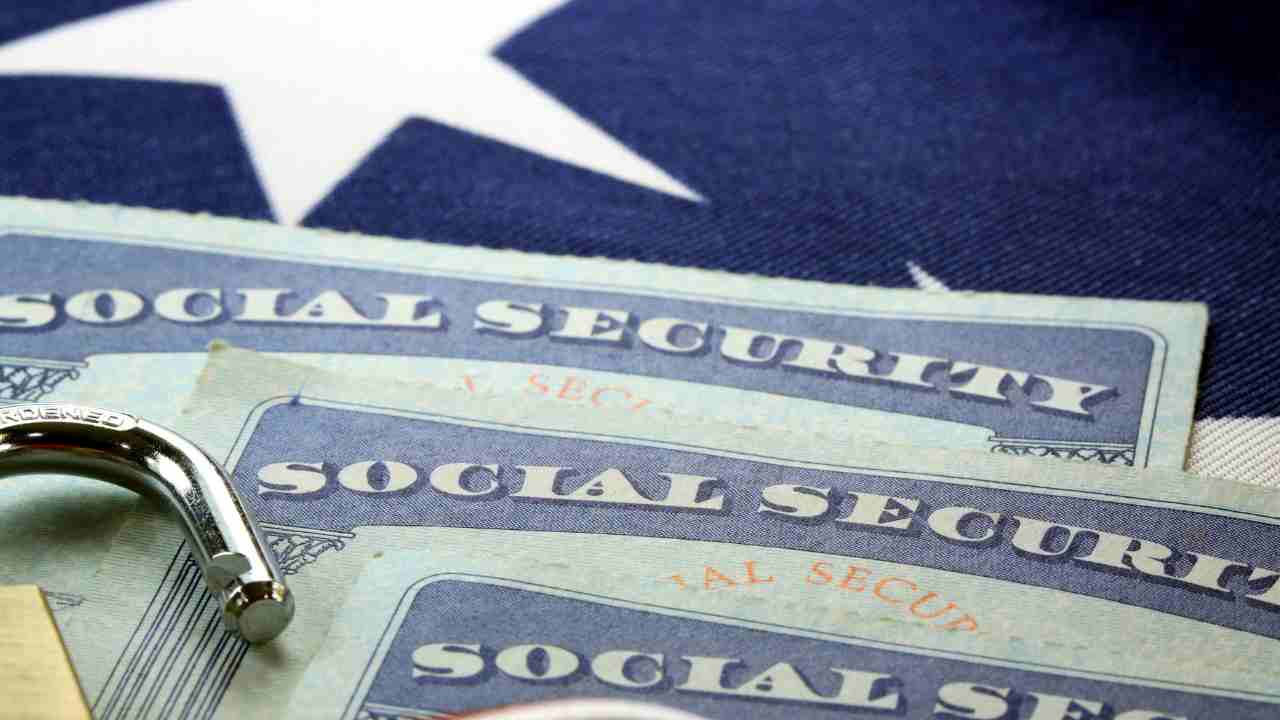 Social Security, SNAP and SSI benefits on schedule on this same date in August
