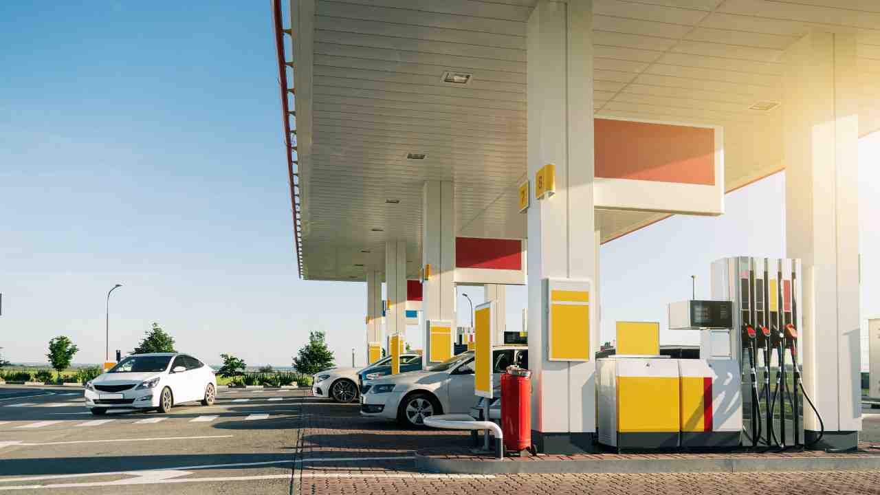 Top ten states with the lowest gas prices in the United States in 2025