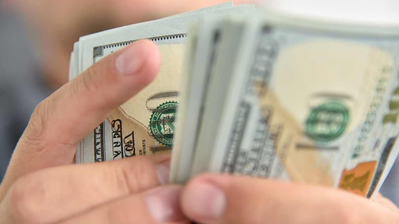 Over 80% of Alaskans Could Receive a Stimulus Checks in August: Check if you Qualified