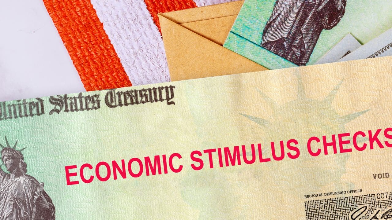 IRS tax refunds: Thousands of Americans are receiving checks in September 2025. Are you eligible?