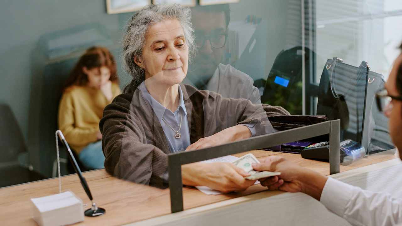 One SSI Payment Will Be Advanced a Coupld Days: What to Know About the Schedule Change