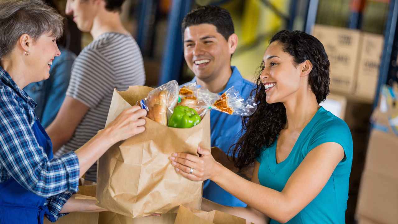 SNAP Benefits at Risk Due to the Government Shutdown: What’s Happening With Your Food Stamps