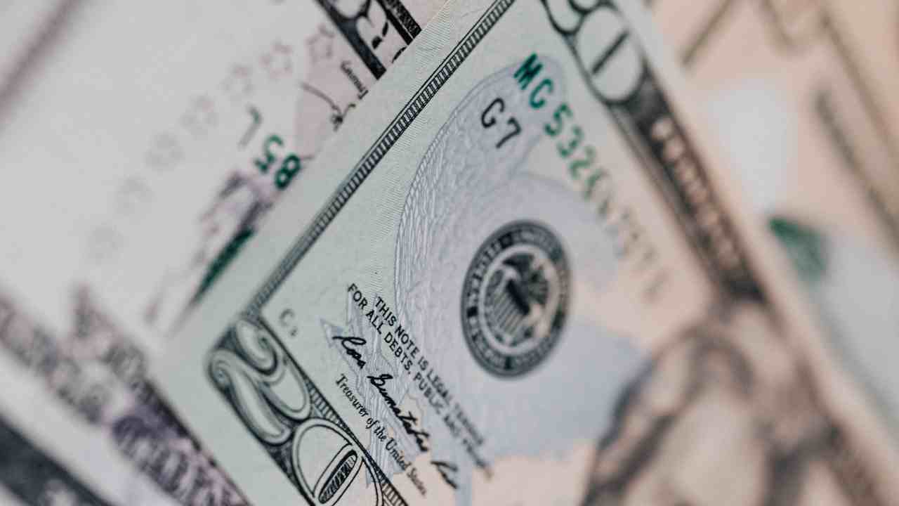 Unexpected Holiday Cash: States Send Tax Refunds as Inflation Relief