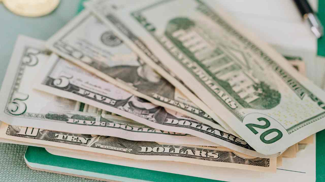 Could You Get a $2,000 Stimulus Check in 2026: Trump’s Proposal Explained