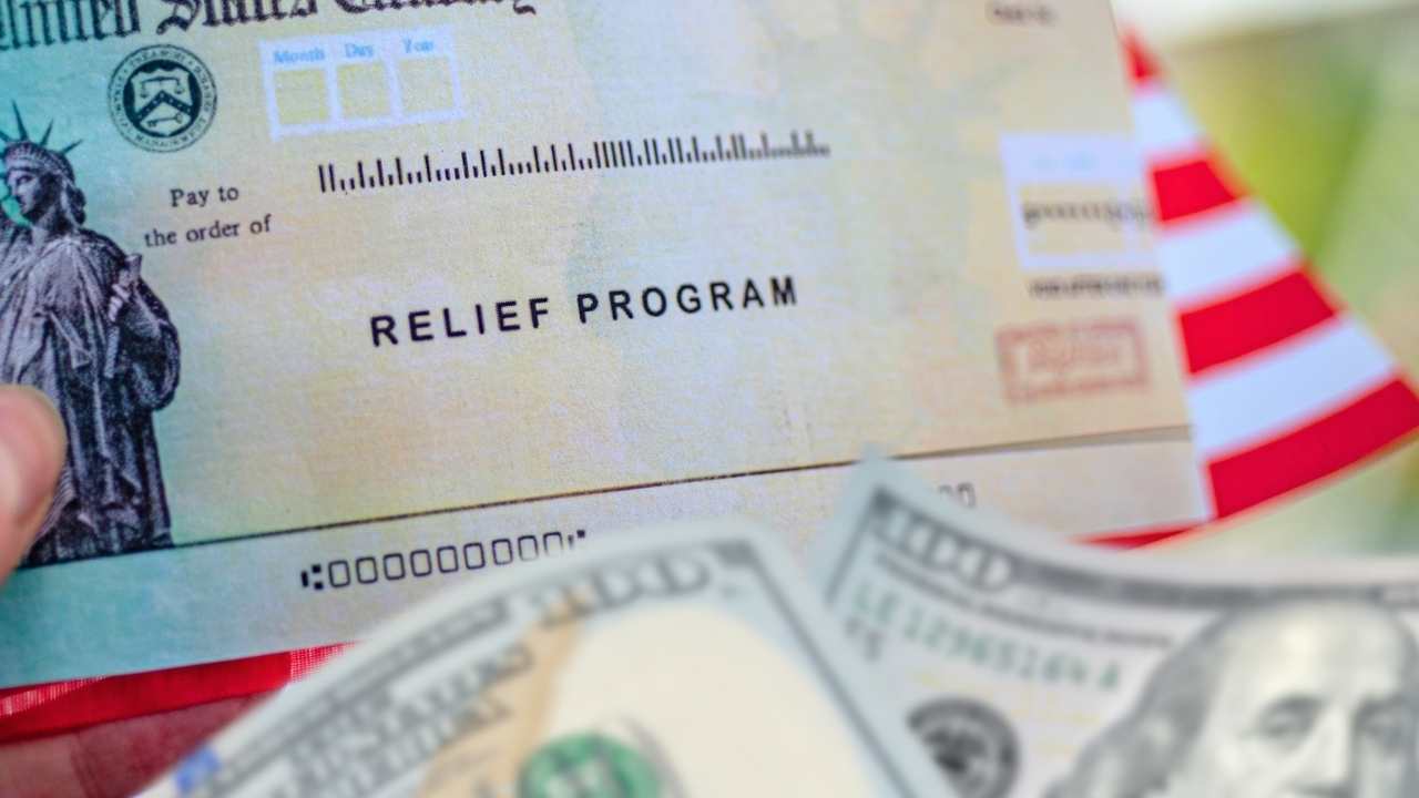 US States Sending Fresh Tax Refunds Starting in 2026: Some Will Returning Almost $493