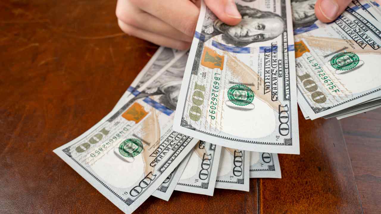“I Would Expect in the New Year”: The Government Feels Optimistic About the $2,000 Stimulus Checks