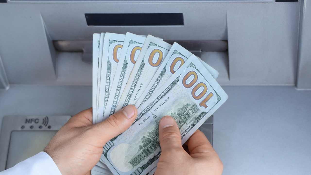 Trump Says He Will Deliver $2,000 Stimulus Checks No Need for Congressional Approval