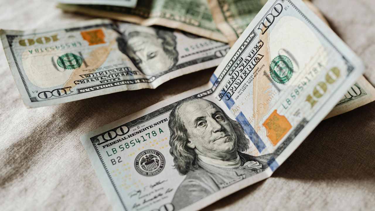 What is the Oregon Kicker Tax Refund and Who Are the Beneficiaries