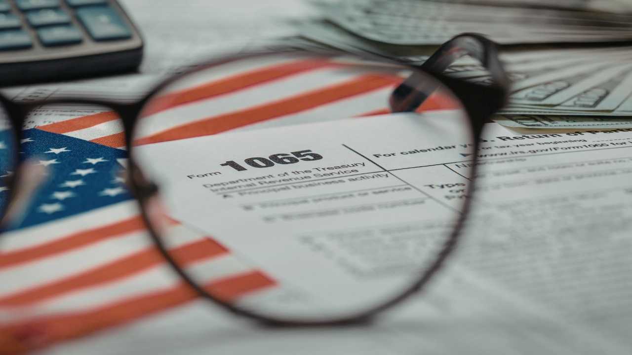 The One Thing The IRS Is Begging You to Do Before Tax Season Kicks on April 15