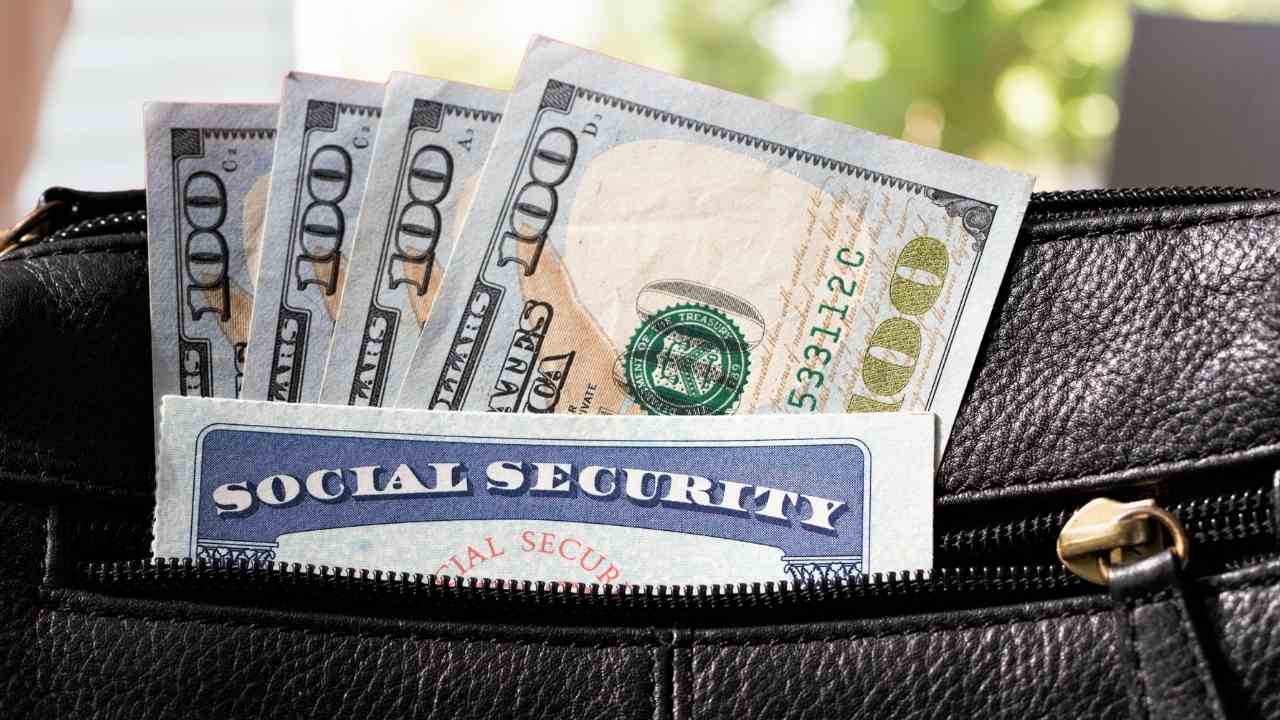 The Maximum Social Security in February Can Go up to $5,108 and Here’s How to Get It