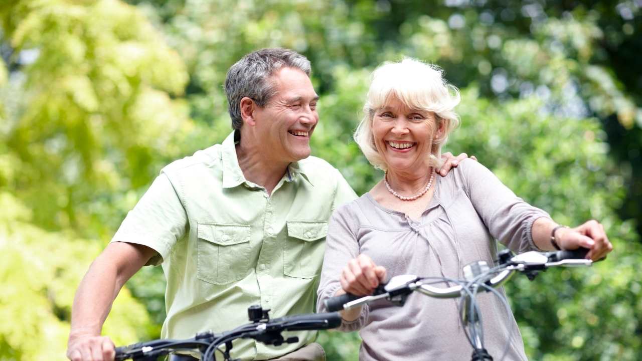 Delaying Your Retirement Age: What Nobody Tells You About Working Extra Years