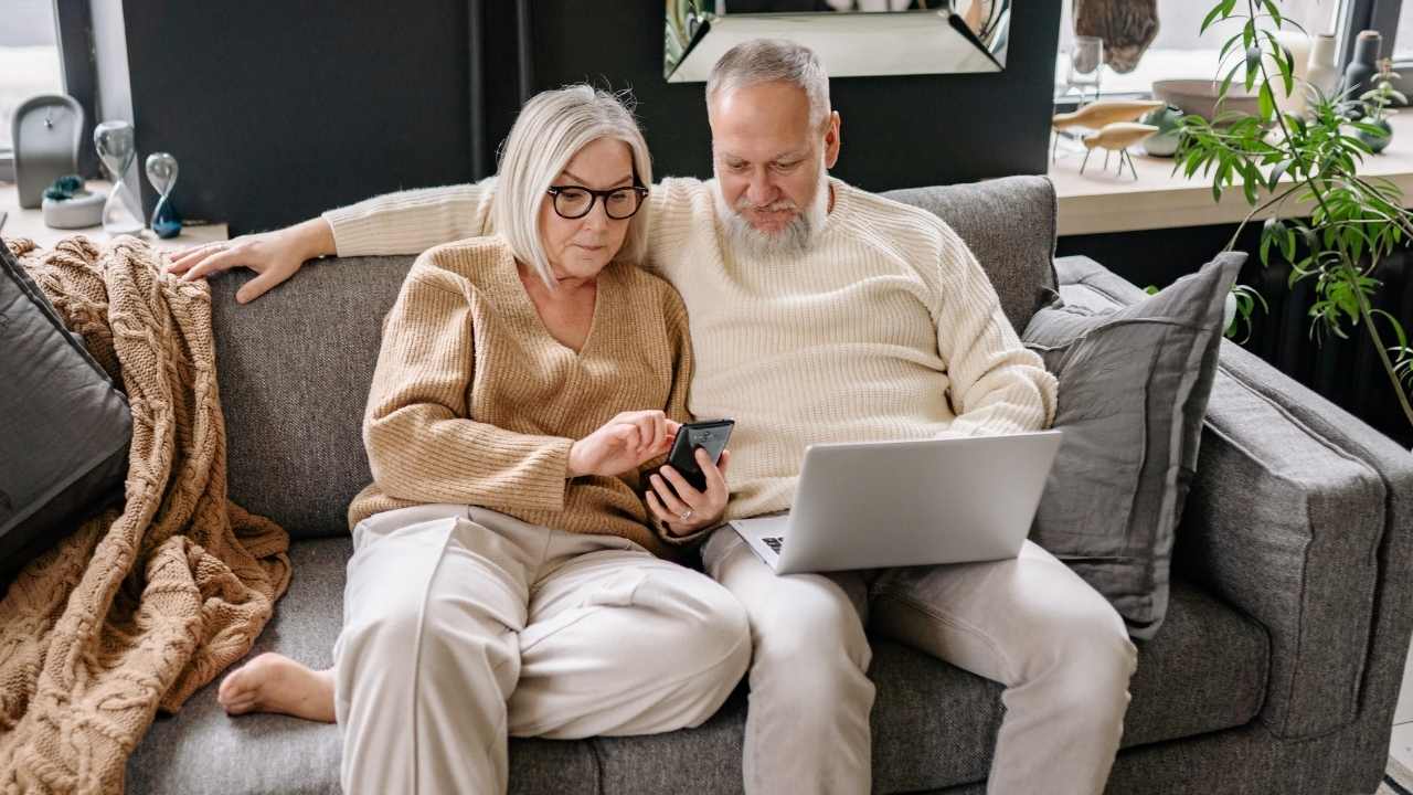 The Average Retirement Payment in 2026 Is $2,071: Who Gets Less and Who Gets More