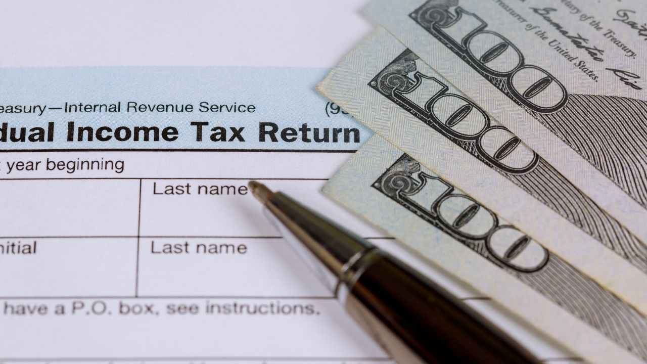 IRS Tax Refund Average Hits $3,571 in 2026: Here’s Who Gets Paid in April